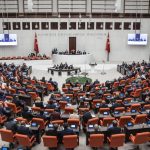Φωτιά σε κατοικία στο Κορωπί – Αποκλεισμένο ρεύμα στη λεωφόρο Αγίας Μαρίνας