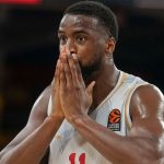 Τσάβι Σίμονς: Αναμονή για συμφωνία Τσέλσι-Λειψίας
