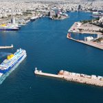 Πελώρια καφέ αρκούδα εισέβαλε σε παγωτατζίδικο στην Καλιφόρνια