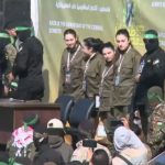 Έμα Στόουν: Η συγκινητική στιγμή πριν ξυρίσει το κεφάλι της για τον «Bugonia» του Λάνθιμου