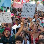 Μητέρα ομήρου απειλεί Νετανιάχου με δίωξη για φόνο αν γιος της επιστρέψει νεκρός