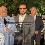 Γάμος στην Τήνο: Η κόρη του Λαυρέντη Μαχαιρίτσα παντρεύτηκε