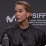 Η Έιμι Λου Γουντ και η Κένταλ Τζένερ στην καμπάνια της Chloé για την τσάντα Paddington