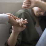 Πλειοψηφία Ευρωπαίων κρίνει «ξεπούλημα» τη συμφωνία ΕΕ-ΗΠΑ για τους δασμούς