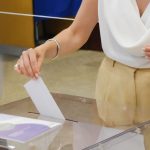 Η βασίλισσα Λετίσια αποχαιρετά το καλοκαίρι με boho φόρεμα και εσπαντρίγιες