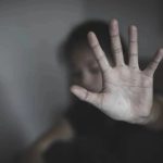 Ηλεία: Πατέρας κακοποιούσε σεξουαλικά την κόρη του και απειλούσε τη σύζυγό του με φρικτό θάνατο