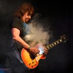 Έφυγε ο Έις Φρέιλι, ιδρυτικό μέλος των Kiss, σε ηλικία 74 ετών