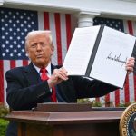 Ρόμπερτ Ντε Νίρο: Πέντε νέες συλλήψεις για τον θάνατο του εγγονού του