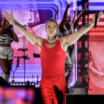 Ρίτσαρντς-Φάιπερς: Οικονομική κρίση και νομική διαμάχη για κοινούς λογαριασμούς